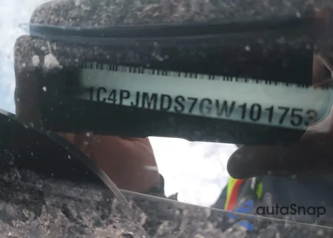 2016 Jeep Cherokee Limited z USA, uszkodzony, nr VIN 1C4PJMDS7GW101753